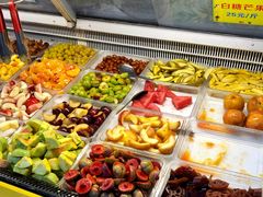 自助取餐区-老炳·七丛松甘草水果