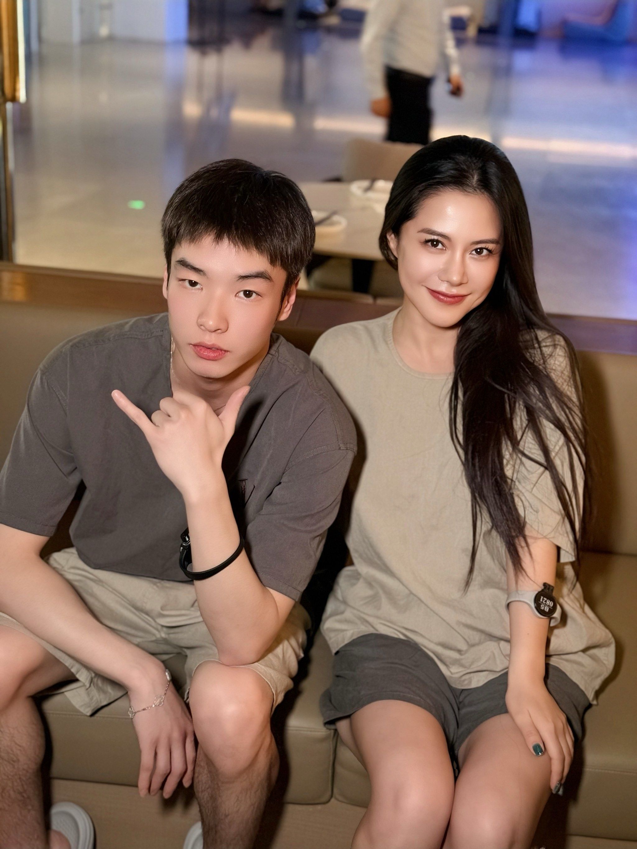 这里果然能遇见明星,v汤泉偶遇夏侯政一