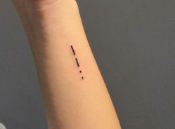 -刺客纹画纹身·洗纹身·穿孔饰品