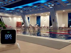 游泳池 室外PM2.5近一千 这里趋近于零-北京中国大饭店