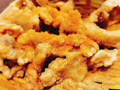 阿婆酥肉-爆炸头阿姨小四川正宗川味小吃(无任何分店)