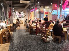 大堂-么肆烤肉·中式自助·烤肉大排档(街道口季佳PAI店)