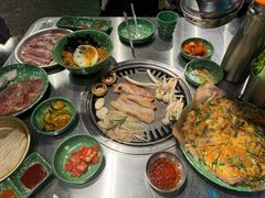 -欧巴炭烤肉오빠숯불구이(南京东路店)