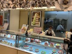 -花花卷卷·鲜食蛋糕(静安久光百货店)