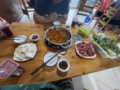 -黄利砖万峰林布依特色酸笋牛肉馆