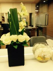 -CARR SALON