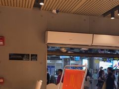 -麦当劳(中山公园龙之梦店)