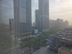 -西安绿地假日酒店