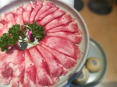 雪花牛舌-煲宫猪肚鸡(晶品店)