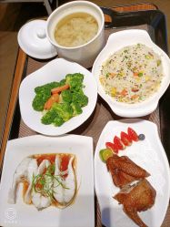 -臻康乃馨月子中心(集美店)