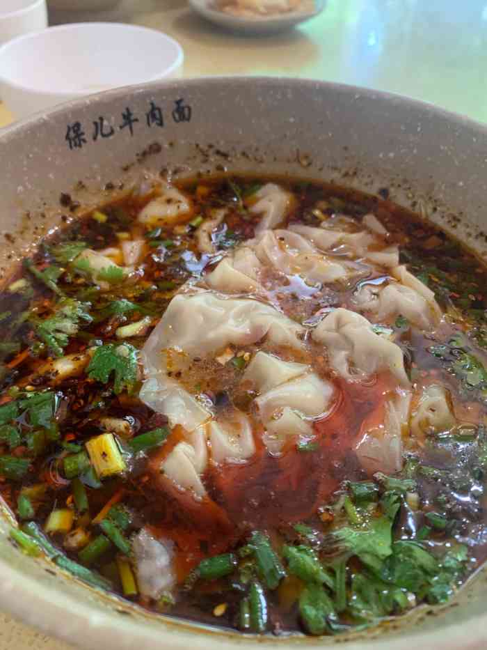 只要是万州土族,都晓得这家的牛肉包面有多么的好吃