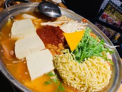 部队火锅-富乐满韩国正宗炸鸡韩国料理(虹泉路店)