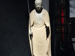 门口的佛像-皇朝会.经典传统粤菜(外滩店)