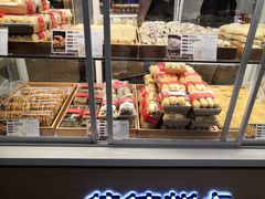 面包甜点陈列柜-清真全盛斋传统糕点(高新中大店)