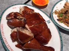 港式怀旧脆皮鸡-皇后餐厅-煲仔·小菜·打边炉(古北店)