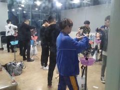 -粤港芭莎美容美发化妆学校