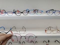 -美式眼镜·授权蔡司.依视路.尼康.豪雅.明月(南翔印象城店)