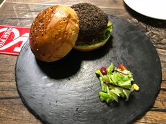 -HIGH FIVE哈福手工汉堡(桂林路店)