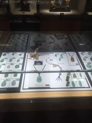 -北京七彩云南翡翠珠宝旗舰店(月坛店)