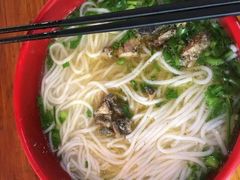-正宗李家土鸡米线店