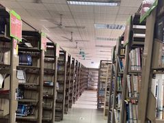 -荔湾区图书馆(周门馆)