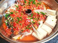 -鱼鲜饭香·招牌汽锅剁椒鱼头王