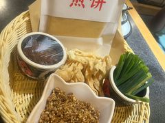 -鲁菜根·泰安菜(万达店)