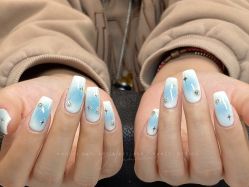 -花岐款式专研健康美甲沙龙