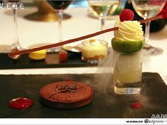 特浓巧克力梳乎厘伴红桑子配青柠雪芭-Caprice(香港四季酒店)