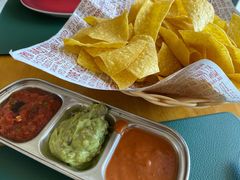 炸玉米片配牛油果-HFFOUSA TACO弗萨塔可墨西哥餐厅(颐堤港店)