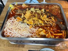 -在巷子里的烤肉店·螺蛳粉烤鱼·牛蛙(和美城店)