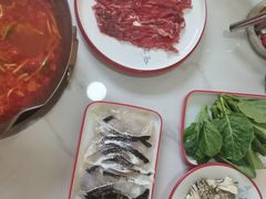 -毛辣果·贵州红酸汤牛肉火锅(西单店)