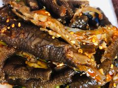 -毛辣果·贵州红酸汤牛肉火锅(西单店)