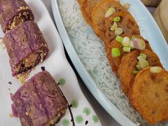 香煎鹅肝藕饼-悦湖公馆