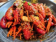 -肥肥虾庄·金牌油焖大虾(汉街SKP店)