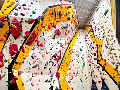 -问山MountQuest攀岩馆