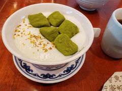抹茶奶盖麻薯-寄畅興·百年蟹黄面·万国建筑群(外滩27号店)