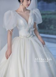 -衣贝姿婚纱礼服馆