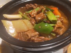 萝卜炖牛腩-周锦记广式餐厅