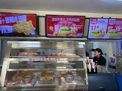 -华莱士·全鸡汉堡(财经学院店)