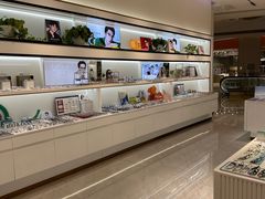 -J-Optical佳视明眼镜·蔡司视觉(青岛金茂览秀城店)