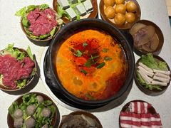 -贵府酸汤牛肉火锅·贵州老字号(飞山街店)