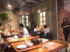 -炉小二铜锅牛蛙•川湘菜(三里屯店)