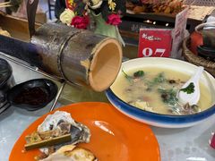 -刘姐啤酒鱼民族演艺餐厅(西街总店)