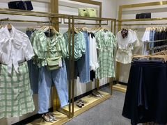 -URBAN REVIVO(济南世茂广场店)