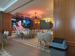 -鹏城人家海鲜酒家·23年老字号(较场尾店)