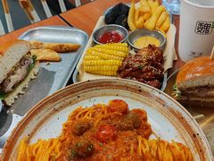 意式肉丸子酱天使面-魏斯理汉堡(西安沣东吾悦店)