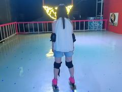 -嘿哟动霸CHUA·新潮玩运动娱乐中心·蹦床滑冰团建乐园