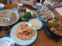 -鹤乡东北菜(崮山路店)