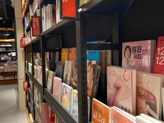 -SISYPHE BOOKS西西弗书店(龙湖滨江天街店)